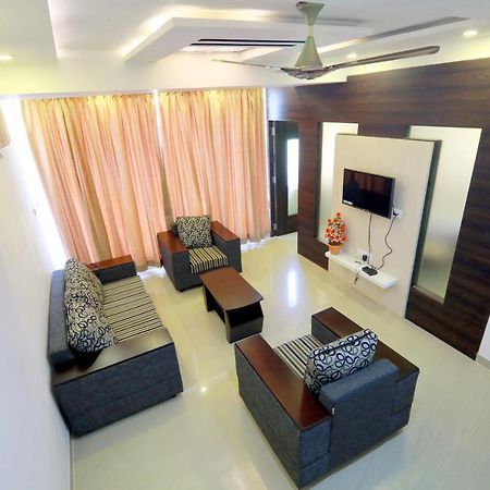 Hotel Ambai Grand Ambasamudram Bagian luar foto