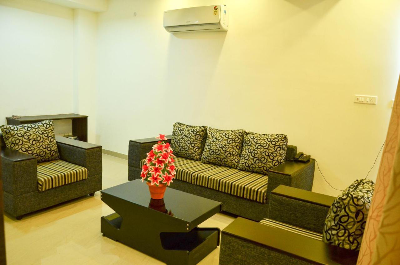 Hotel Ambai Grand Ambasamudram Bagian luar foto