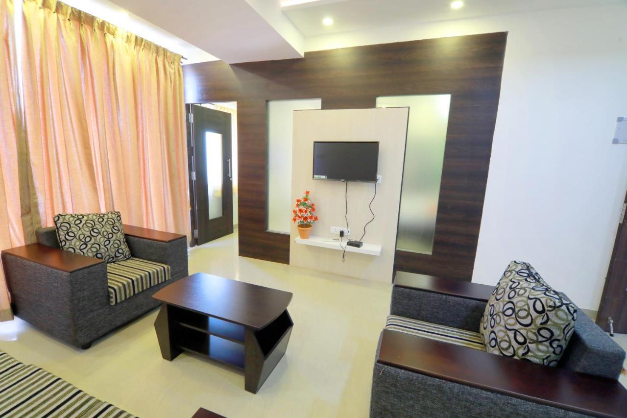 Hotel Ambai Grand Ambasamudram Bagian luar foto