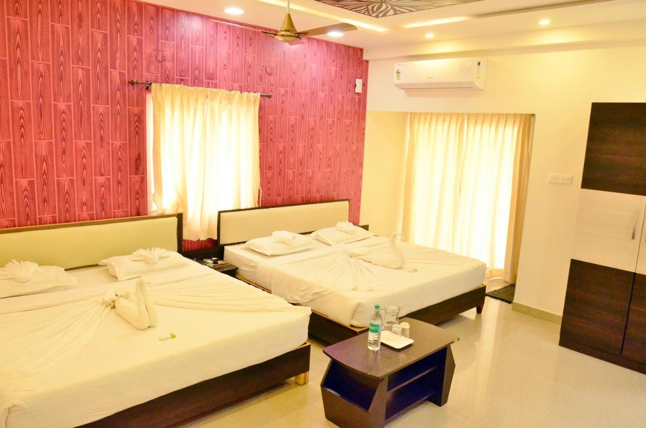 Hotel Ambai Grand Ambasamudram Bagian luar foto